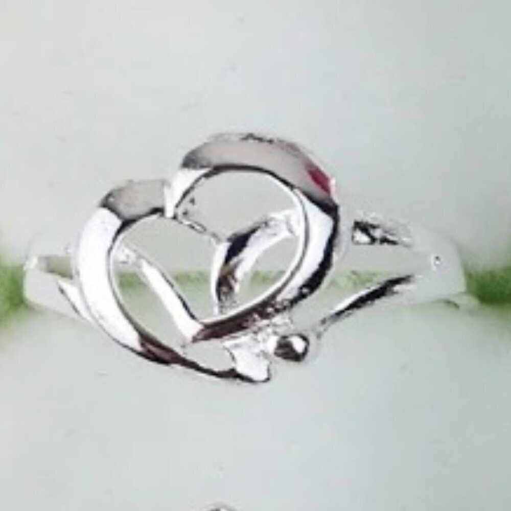 Sterling Silver Twisted Heart Ring - Size 7 - Picture 1 of 6